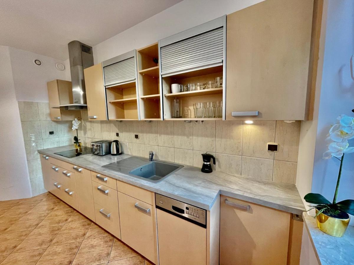 Warsaw Concierge Wola Ratusz Lägenhet Exteriör bild